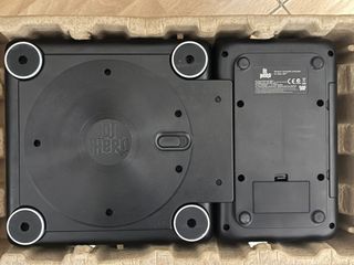 DJ Hero 2 Pack Completo Xbox 360 + Mesa Mezclas