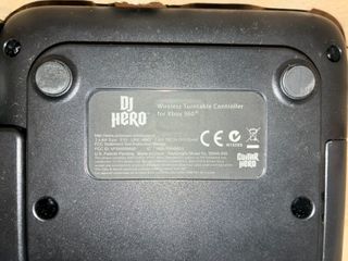 DJ Hero 2 Pack Completo Xbox 360 + Mesa Mezclas