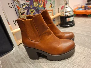 Botines tacón marrón talla 38