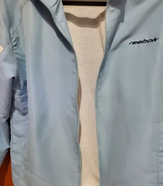 Chaqueta deportiva Reebok azul