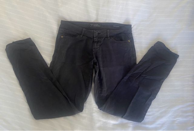 Pantalón de tela Guess (L)