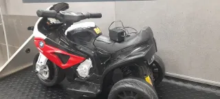 Moto BMW niños roja 18-36 meses. No envío