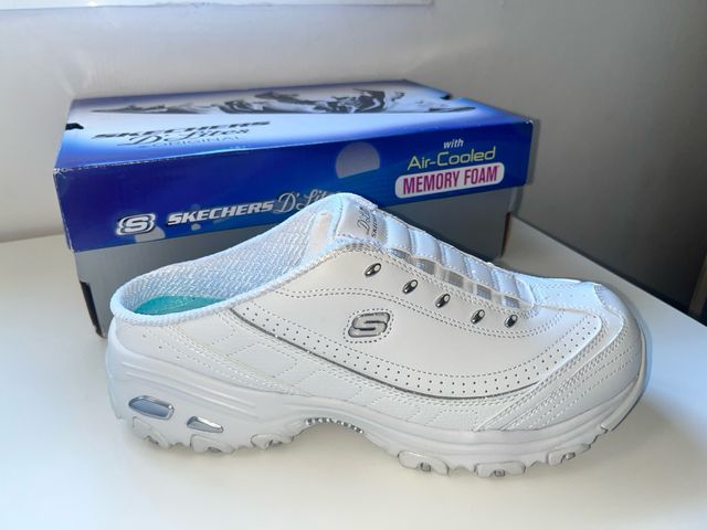 Skechers
