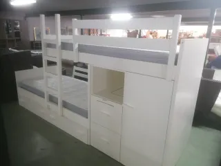 Litera blanca con cajones y armario