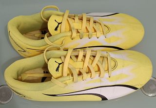 BOTAS DE FÚTBOL PUMA ULTRA 37'5 COMO NUEVAS.