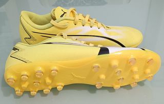 BOTAS DE FÚTBOL PUMA ULTRA 37'5 COMO NUEVAS.
