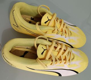 BOTAS DE FÚTBOL PUMA ULTRA 37'5 COMO NUEVAS.