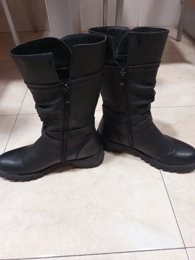 Botas de mulher pretas