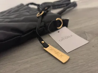 Borsa Catwalk Nera con Dettagli Oro