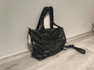 Borsa Catwalk Nera con Dettagli Oro