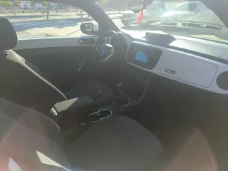 Volkswagen Beetle 2012