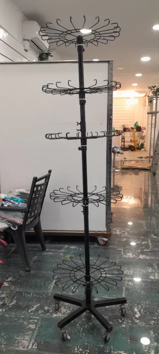 Expositor Giraterio negro 5 niveles