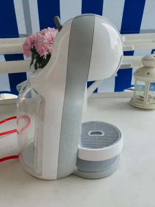 Cafetera Dolce Gusto Blanca