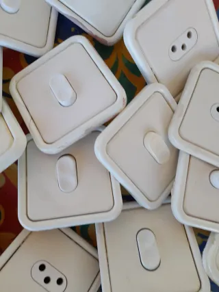 enchufes  e interruptore para empotrar