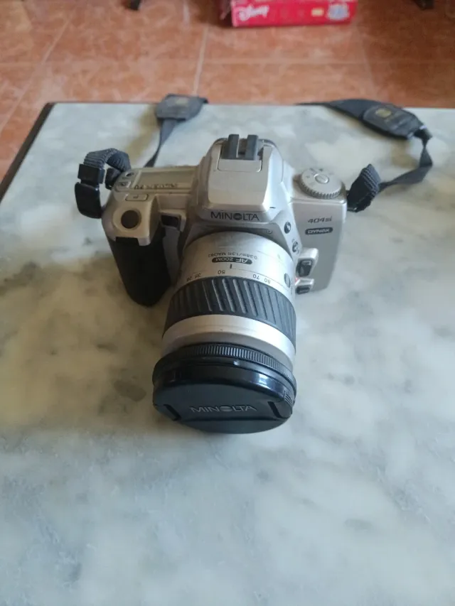 Cámara Minolta 404si Dynax