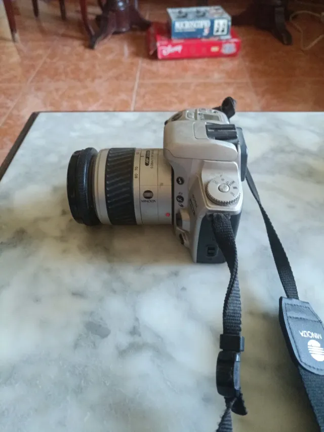 Cámara Minolta 404si Dynax