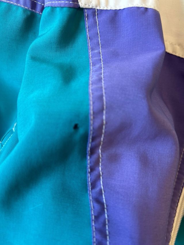 Chaqueta chándal retro púrpura, verde y blanco