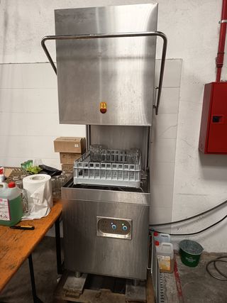 Lavavajillas industrial CAPOTA 50x50 cm