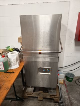 Lavavajillas industrial CAPOTA 50x50 cm