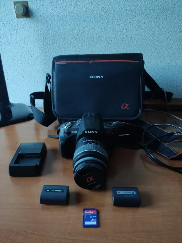 Fotocamera reflex Sony Alpha a330 + Accessori