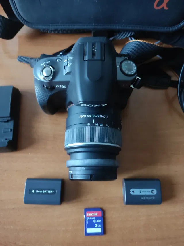 Fotocamera reflex Sony Alpha a330 + Accessori