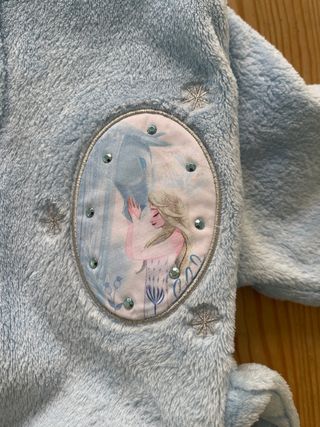 Bata Frozen Elsa Talla 5/6 años