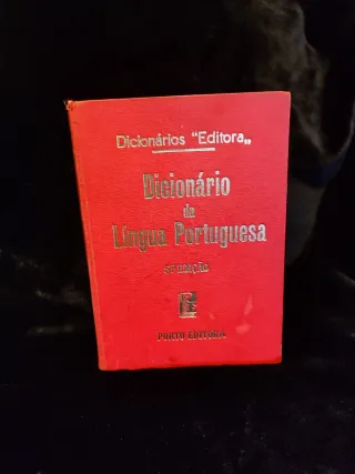 Dicionário de Língua Portuguesa