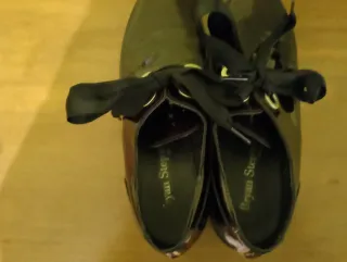 Zapatos charol granate lazo negro Talla 37