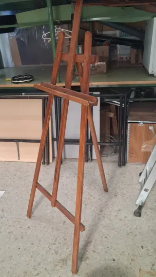 Caballete de madera para artistas