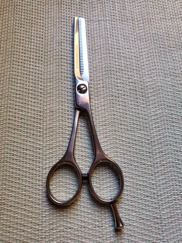 TIJERA PELUQUERÍA PROFESIONAL ESCULPIR FILARMÓNICA
