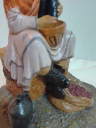 Figura antigua madre e hijo