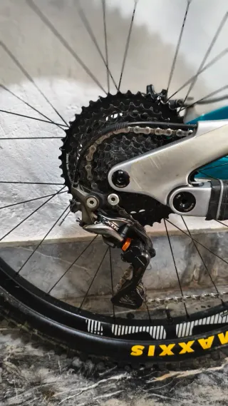 Yt Jeffsy cf pro race (Carbono) con mejoras.