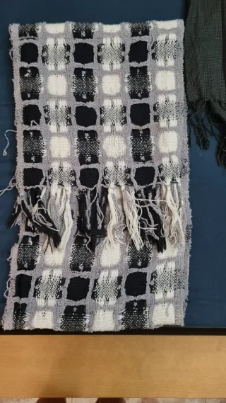 Lote 3 bufandas hombre y pañuelo 20€   LAS 3