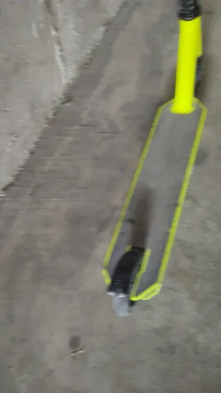 Patinete Amarillo