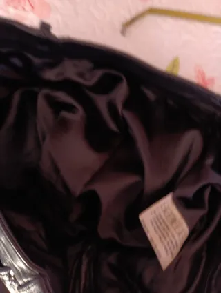 Pantalón de cuero negro