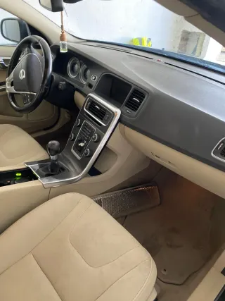 Volvo V60 2011