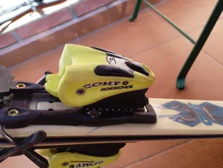 Esquís Rossignol niño con Bastones