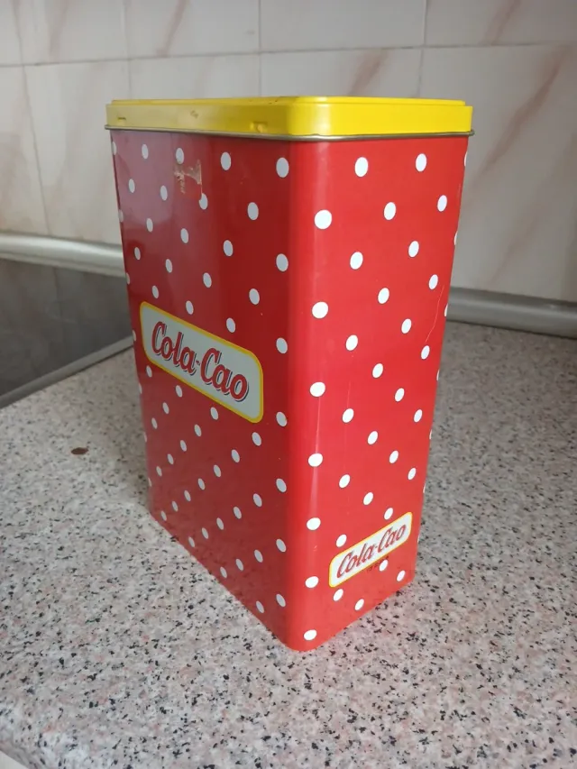 Lata metálica Cola-Cao vintage