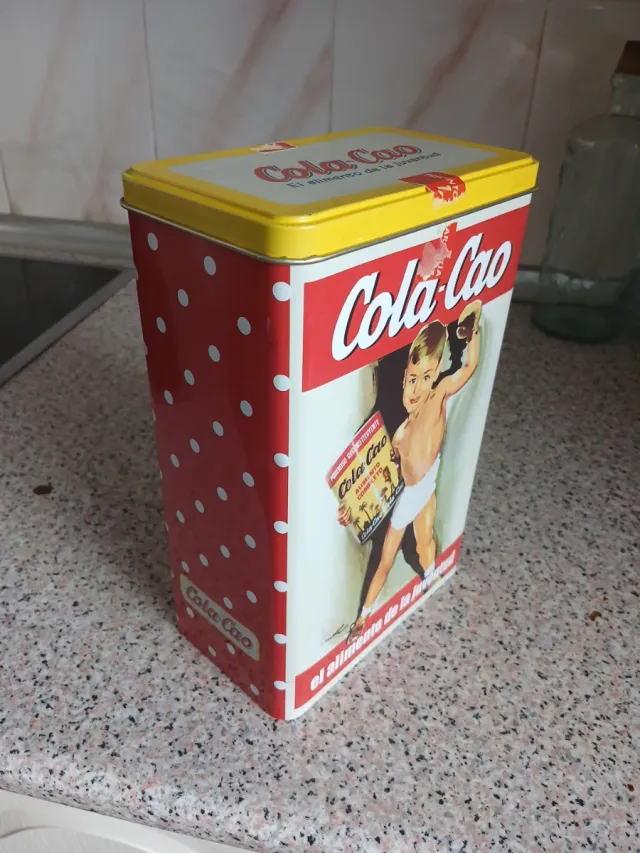 Lata metálica Cola-Cao vintage