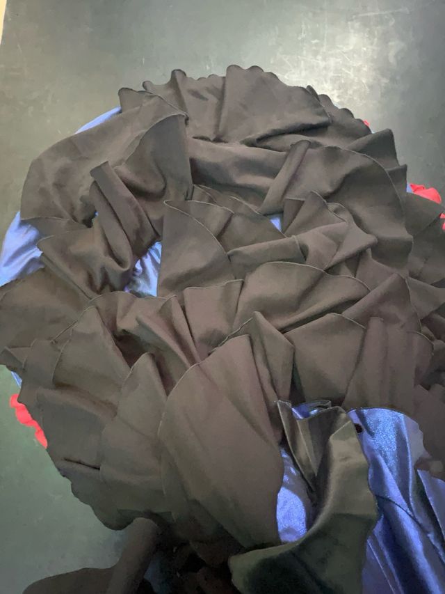 Bata de Cola Flamenco Azul y Negro