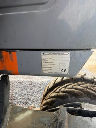 Retroexcavadora Hitachi Zaxis 210W