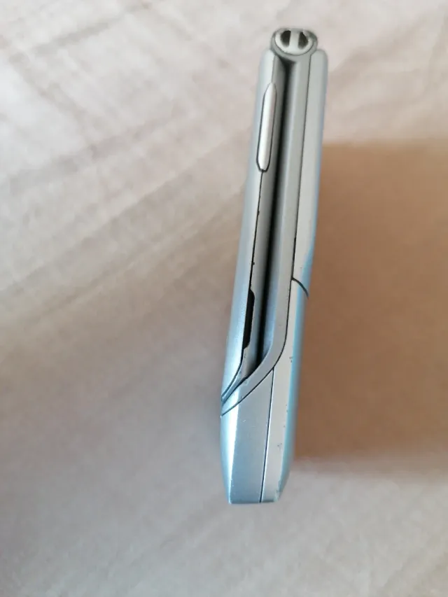 Motorola RAZR V3 Argento Collezione