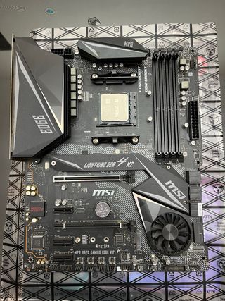 COMPONENTES DE CALIDAD, CPU, GPU, RAM, PLACA BASE