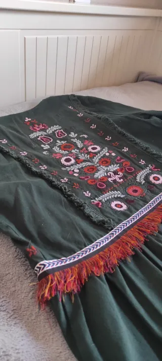 Amitié. Chaqueta bordada.