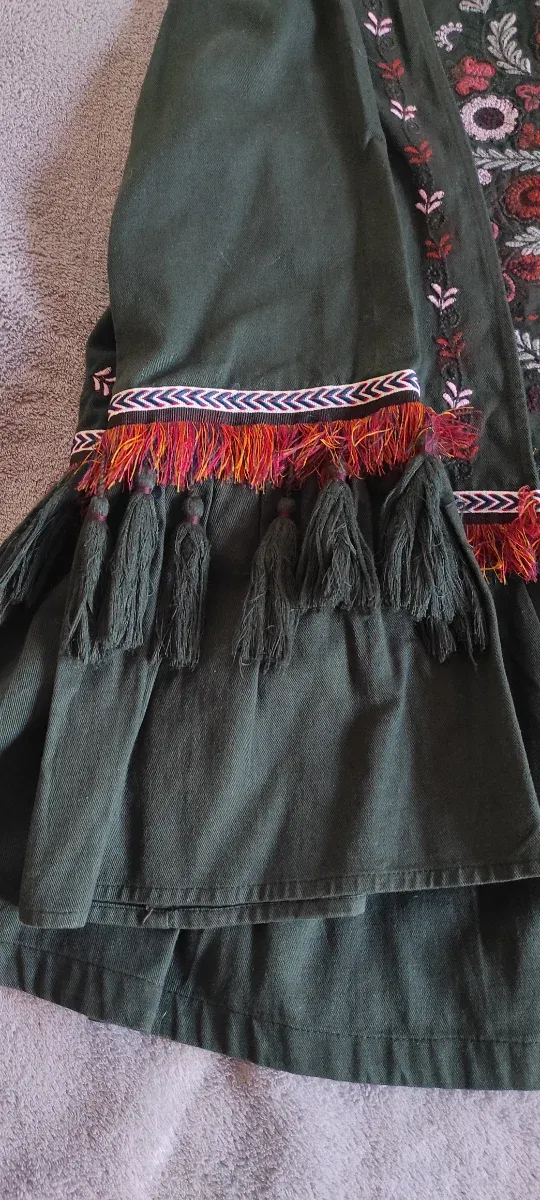 Amitié. Chaqueta bordada.