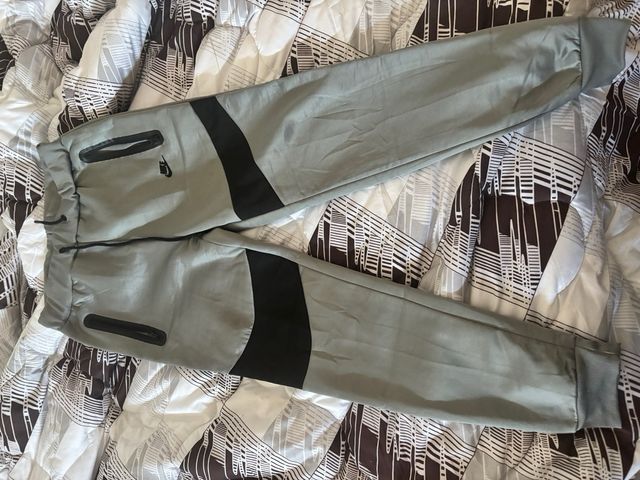 Chaqueta Nike Gris Talla M