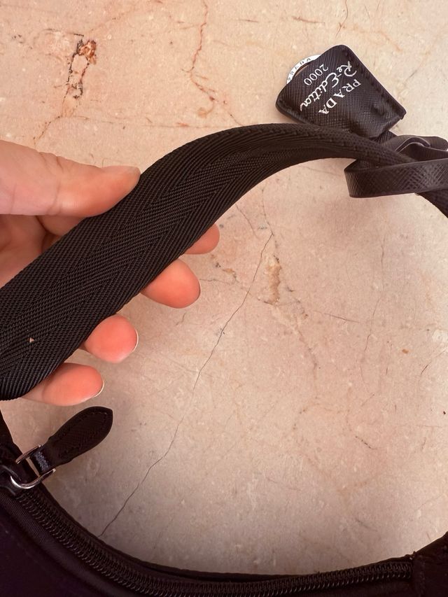 Bolsito Prada Re-Edition 2000 Negro