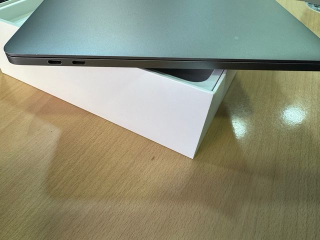 MacBook Pro Apple i5 4 núcleos 2019