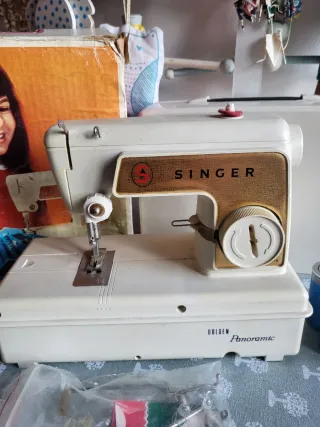 Macchina da cucire Singer giocattolo