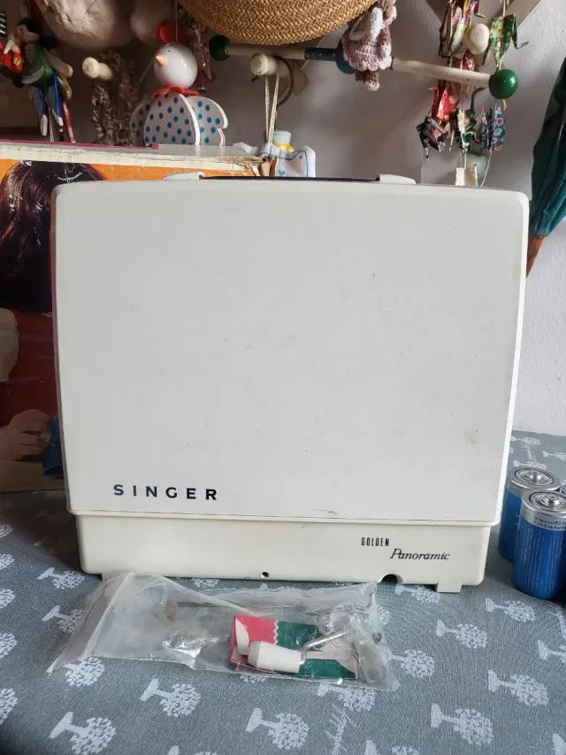 Macchina da cucire Singer giocattolo
